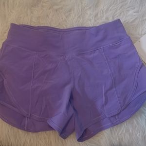 Lululemon Attack the track short 4"  Size 6